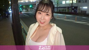 200GANA-2906 マジ軟派、初撮。 1950 夜道を一人で歩くやたら薄着の女の子をナンパ！警戒心ゼロで楽